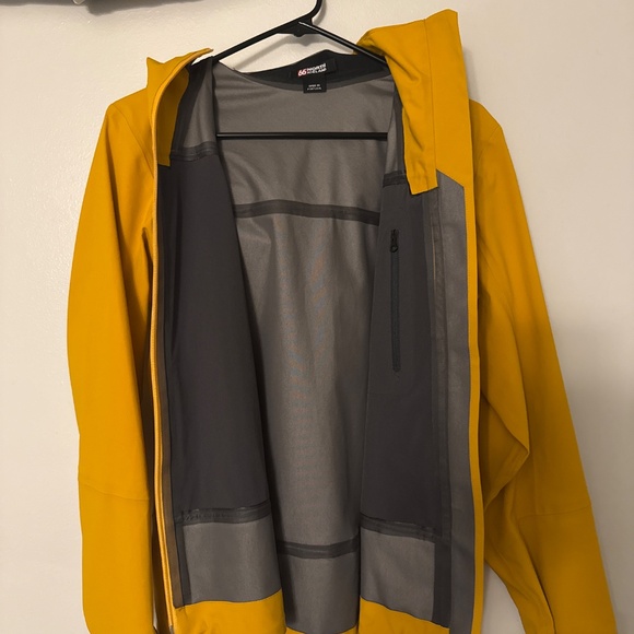 66 North Skaftafell Gore-Tex Infinium Shell Jacket - Picture 4 of 8